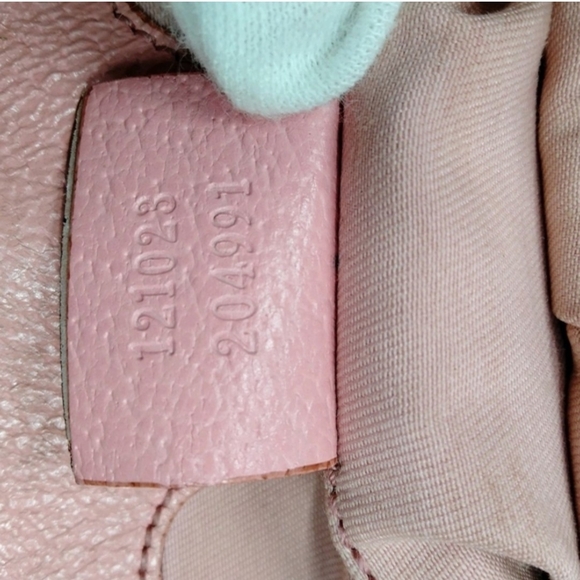 Gucci Eclipse Shoulder Bag - Picture 6 of 8